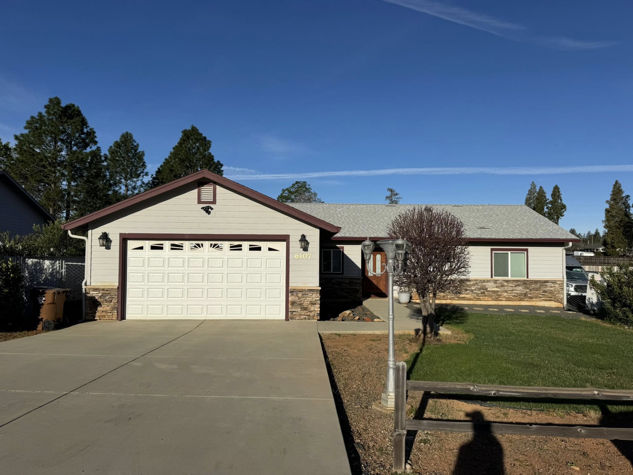 Front yard before lawn care and curb appeal cleanup